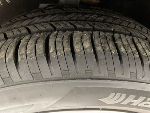 Used 2023 Buick Encore GX Select w/ Sport Touring Package image 23