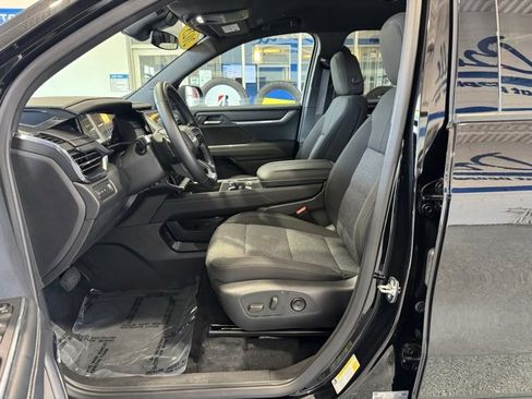 Used 2025 GMC Acadia Elevation image 8