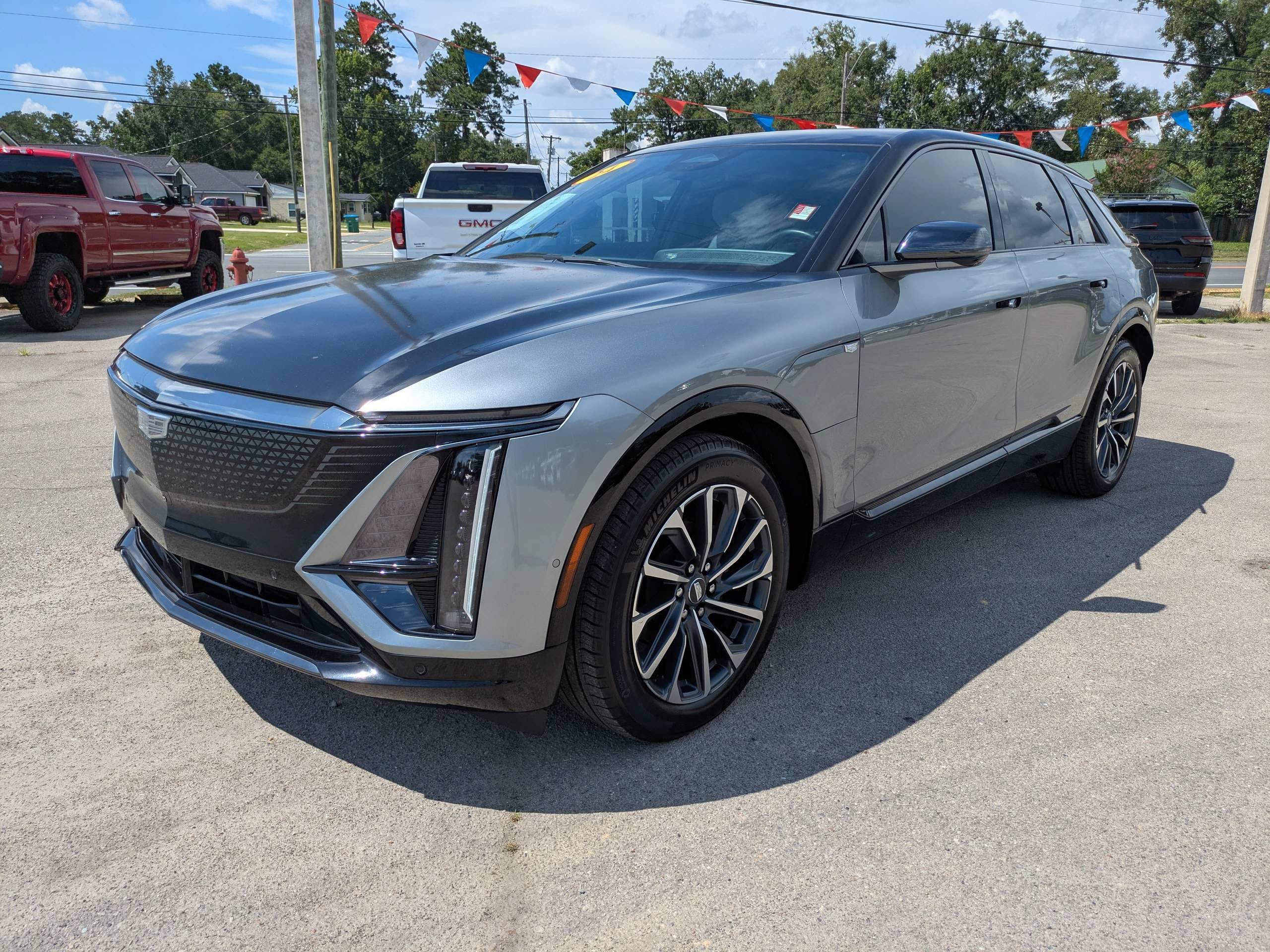 Used 2024 Cadillac Lyriq Sport RWD image 8