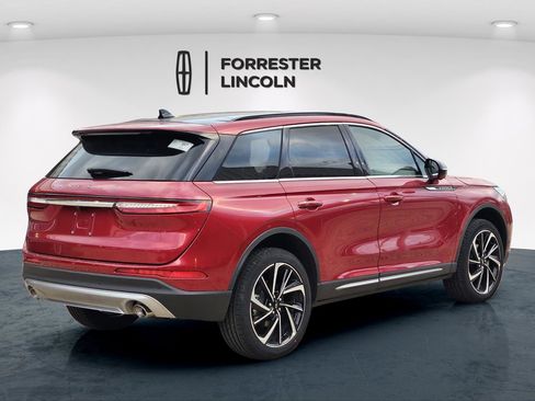 New 2026 Lincoln Corsair Reserve image 3