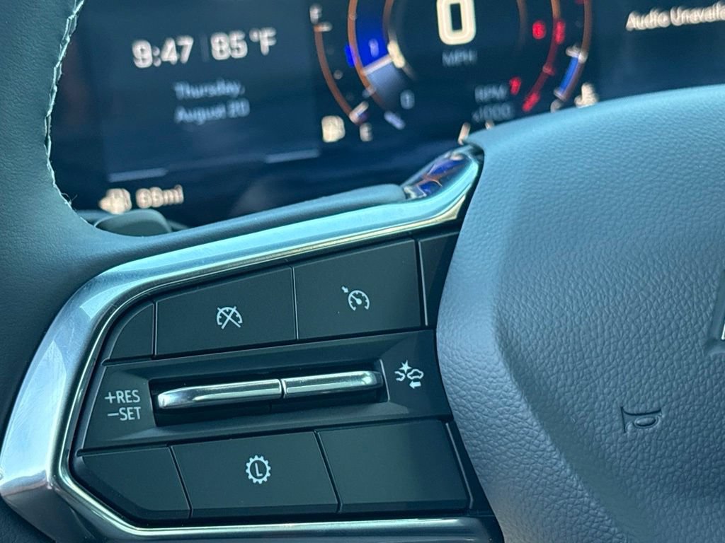 New 2027 Chevrolet Traverse LT FWD image 11