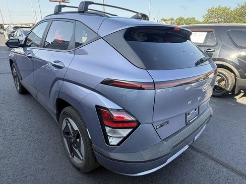 Used 2024 Hyundai Kona SEL FWD image 2