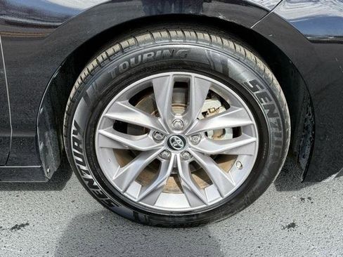 Used 2019 Toyota Avalon XLE w/ Preferred Accessory Package image 14