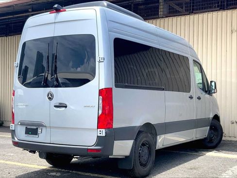 Used 2025 Mercedes-Benz Sprinter 2500 image 7