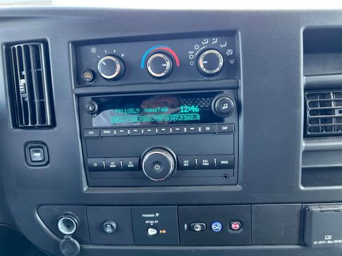 Used 2025 GMC Savana 2500 w/ Driver Convenience Package RWD image 15
