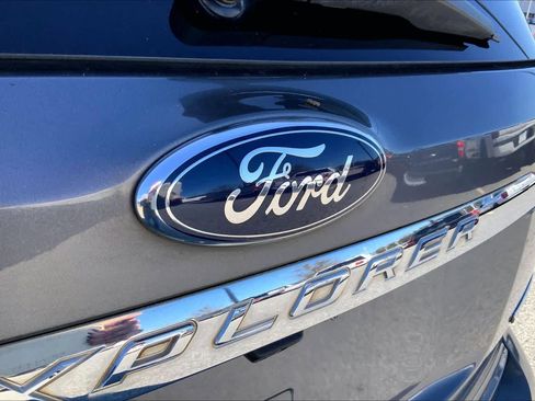 Used 2014 Ford Explorer XLT w/ Equipment Group 202A image 29