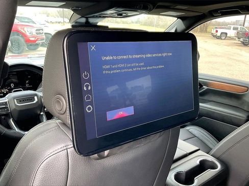 Used 2025 GMC Yukon XL Denali w/ Denali Reserve Package image 26