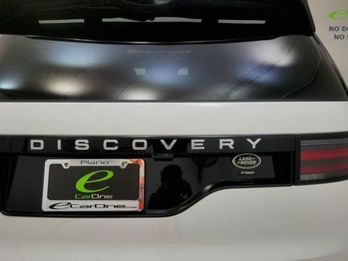 Used 2023 Land Rover Discovery Metropolitan Edition AWD/4WD image 25