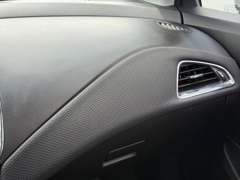 Used 2019 Chevrolet Cruze LS w/ LS Convenience Package FWD image 18