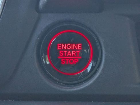 Used 2023 Honda Pilot Elite image 17