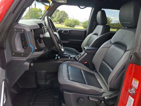 Used 2023 Ford Bronco Black Diamond AWD/4WD image 14