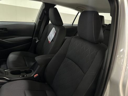 Used 2025 Toyota Corolla LE image 13