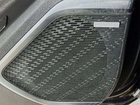 Certified 2025 Buick Enclave Sport Touring image 17