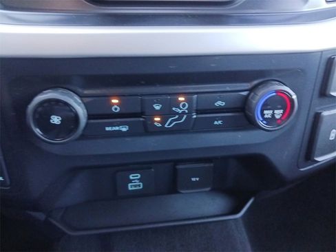 Used 2021 Ford F150 XLT image 24