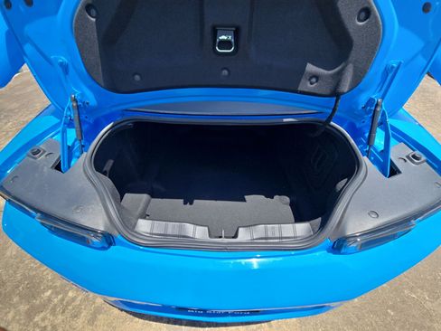 Used 2022 Chevrolet Camaro ZL1 RWD image 27
