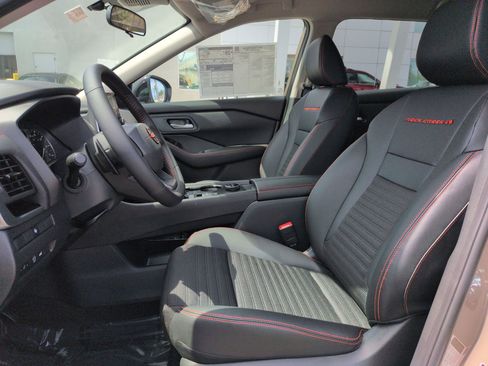 New 2026 Nissan Rogue SV AWD/4WD image 12