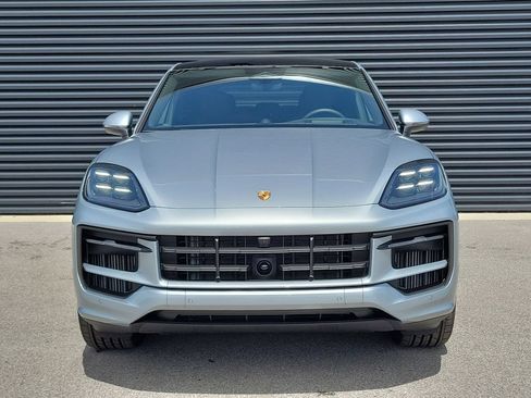 New 2026 Porsche Cayenne Coupe AWD/4WD image 10