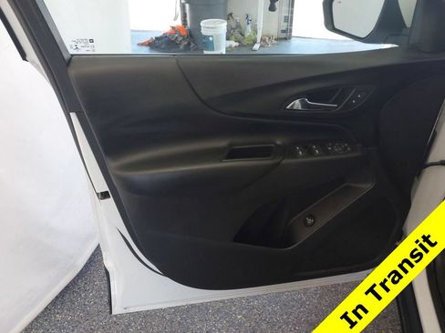 Used 2020 Chevrolet Equinox LT w/ Driver Convenience Package AWD/4WD image 9