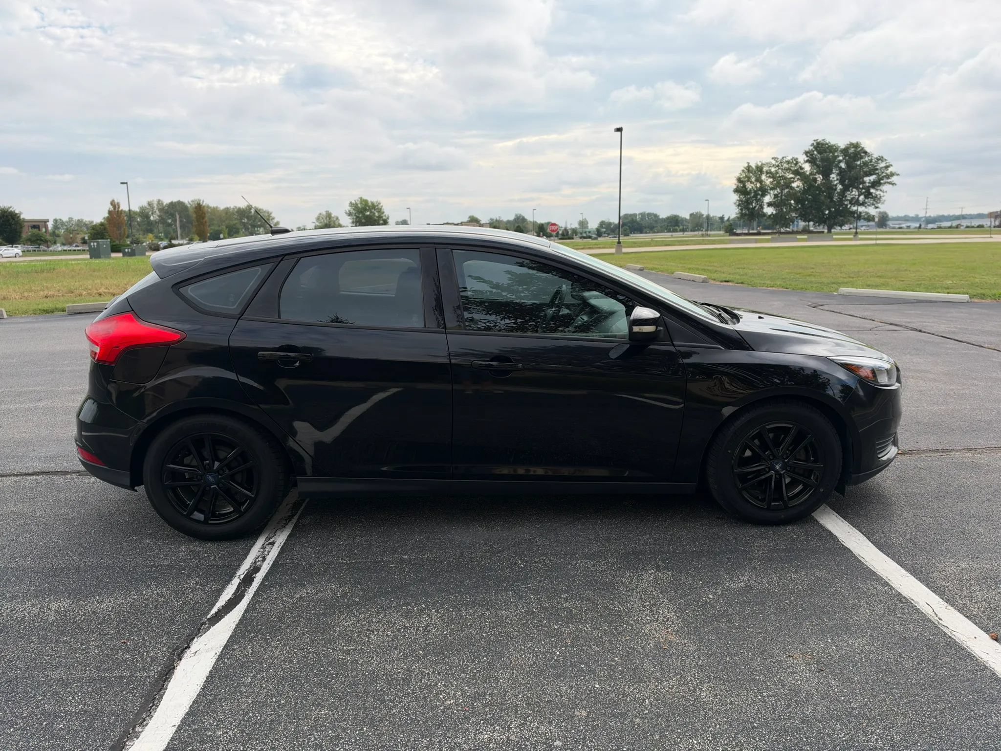 Used 2016 Ford Focus SE FWD image 6