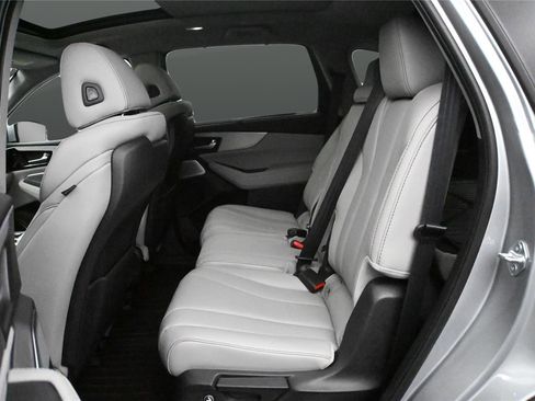Certified 2026 Acura MDX FWD w/ Technology Package image 12