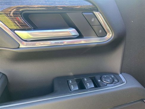 New 2026 GMC Sierra 1500 Elevation image 15
