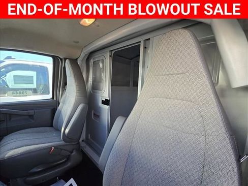New 2025 Chevrolet Express 3500 w/ Power Convenience Package image 31