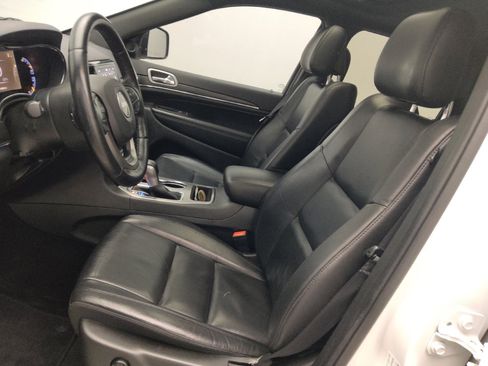 Used 2022 Jeep Grand Cherokee Limited RWD image 17