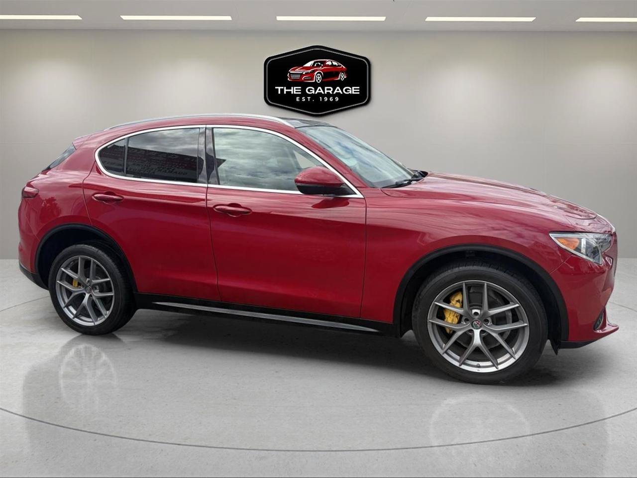 Used 2018 Alfa Romeo Stelvio Ti AWD/4WD image 6