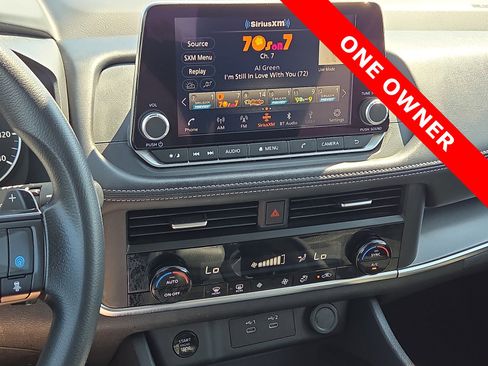 Used 2024 Nissan Rogue SV AWD/4WD image 16