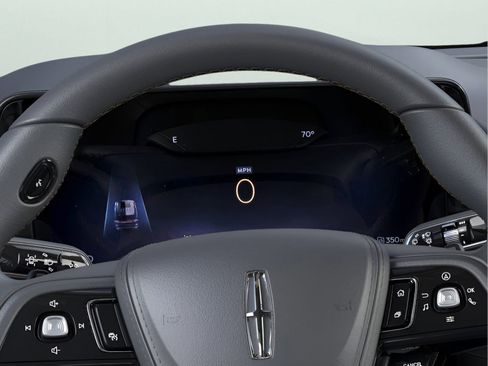 New 2026 Lincoln Aviator 2WD image 13