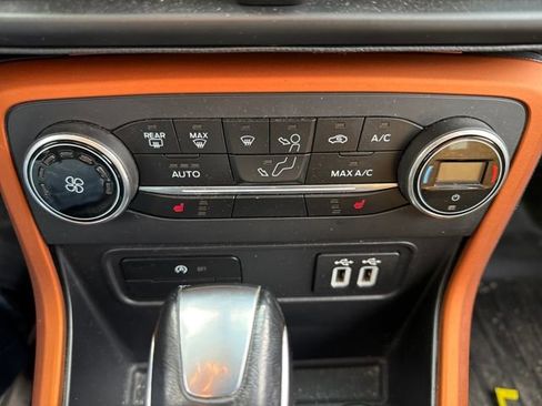 Used 2018 Ford EcoSport SES image 32