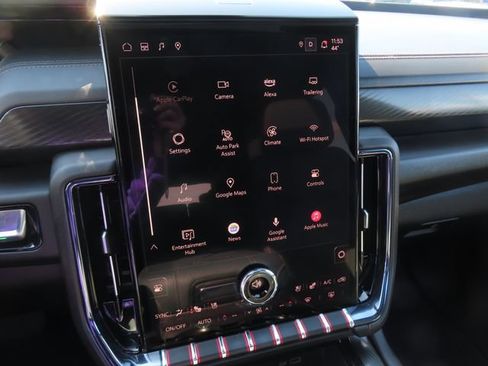 Used 2025 GMC Yukon AT4 w/ AT4 Premium Plus Package AWD/4WD image 33