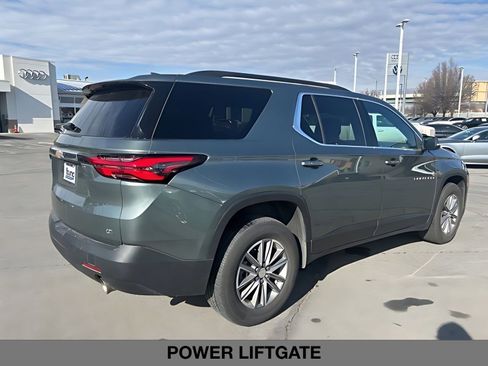 Used 2023 Chevrolet Traverse LT image 3