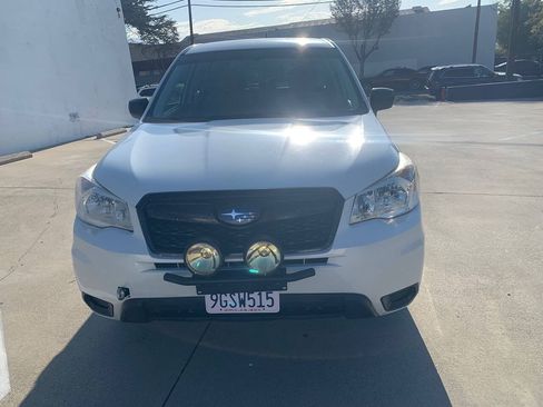 Used 2014 Subaru Forester 2.5i AWD/4WD image 4