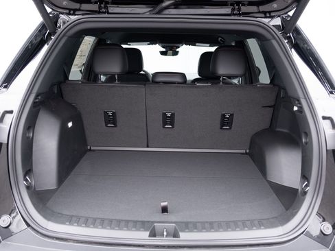 New 2026 Chevrolet Equinox RS w/ Safety and Technology Package AWD/4WD image 23