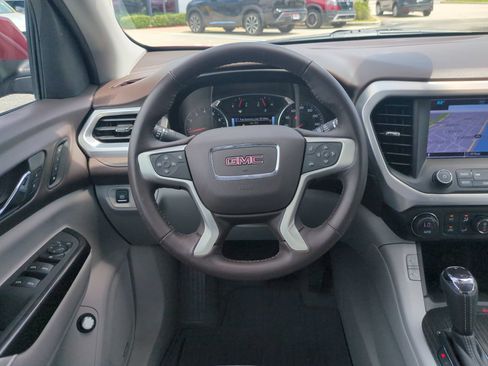 Used 2018 GMC Acadia SLT FWD image 17