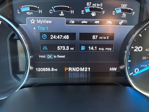 Used 2017 Ford F250 Platinum w/ FX4 Off-Road Package image 28