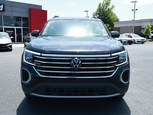 Used 2024 Volkswagen Atlas SE FWD image 2