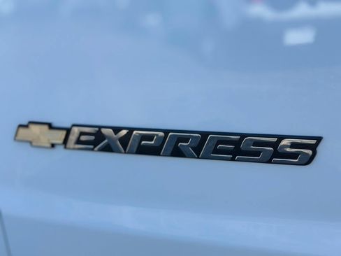 Used 2024 Chevrolet Express 3500 LT w/ LT Preferred Equipment Group RWD image 26