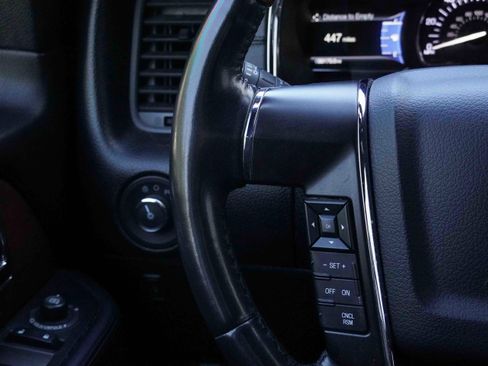 Used 2017 Lincoln Navigator Select image 21