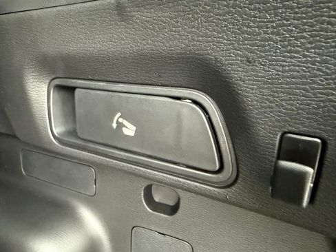 New 2026 Mitsubishi Outlander SEL AWD/4WD image 32
