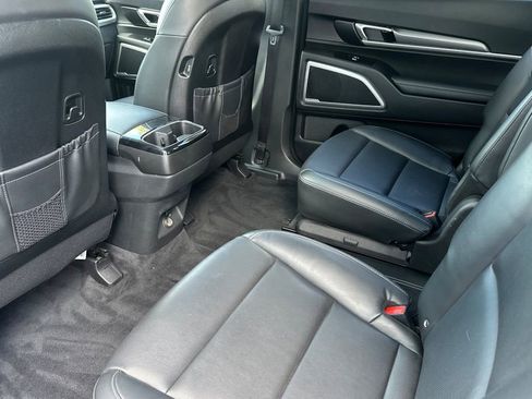 Used 2021 Kia Telluride S image 12