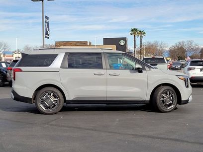 New 2026 Kia Carnival EX