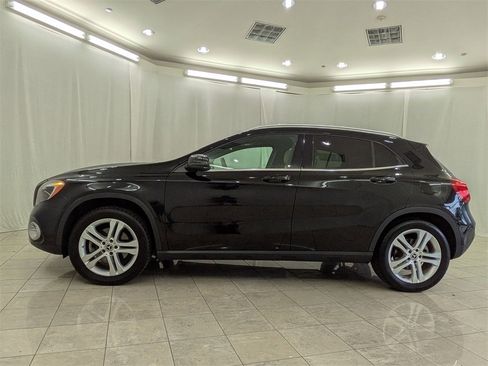Used 2018 Mercedes-Benz GLA 250 4MATIC image 5