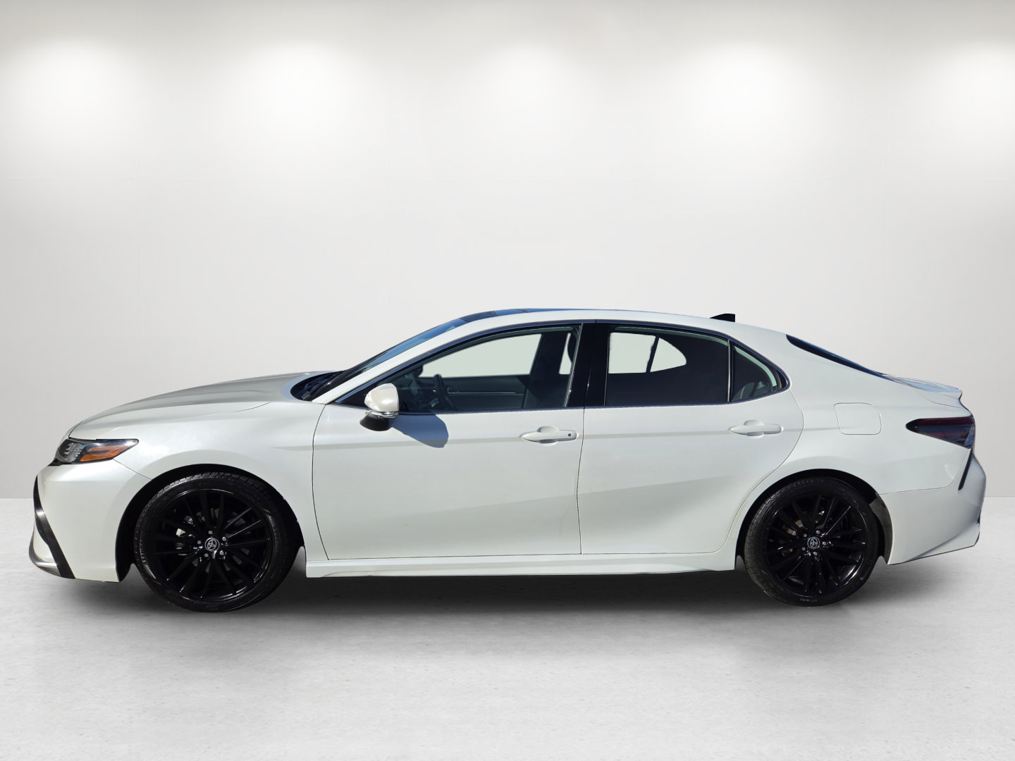 Used 2021 Toyota Camry XSE w/ Navigation Package FWD image 8