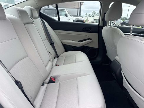 Used 2023 Nissan Altima 2.5 SV FWD image 9