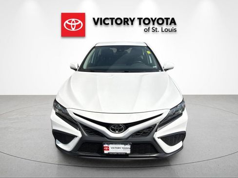 Used 2023 Toyota Camry SE FWD image 8