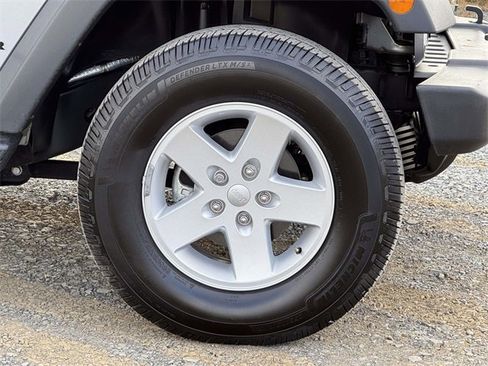 Used 2017 Jeep Wrangler Sport w/ Quick Order Package 24S image 26