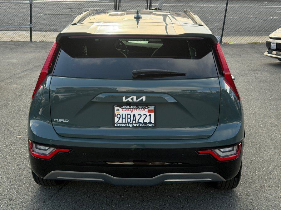 Used 2023 Kia Niro Wave FWD image 6