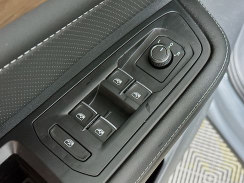 New 2026 Volkswagen Atlas SE image 17